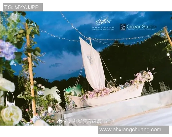 在绿茵场上演绎浪漫足球男用求婚誓言感动全场 在绿茵场上演绎浪漫足球男用求婚誓言感动全场